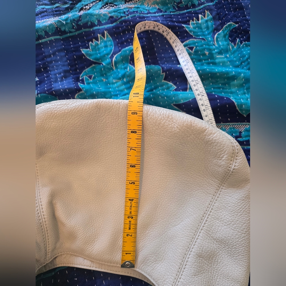 Michael Kors 'Fulton'Cream Leather Hobo Bag - Picture 9 of 13